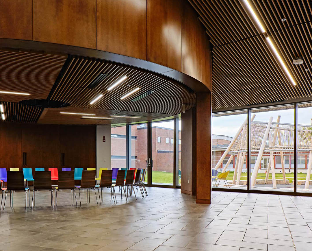 Photo from inside Nawapon at the Ottawa campus out into the courtyard.