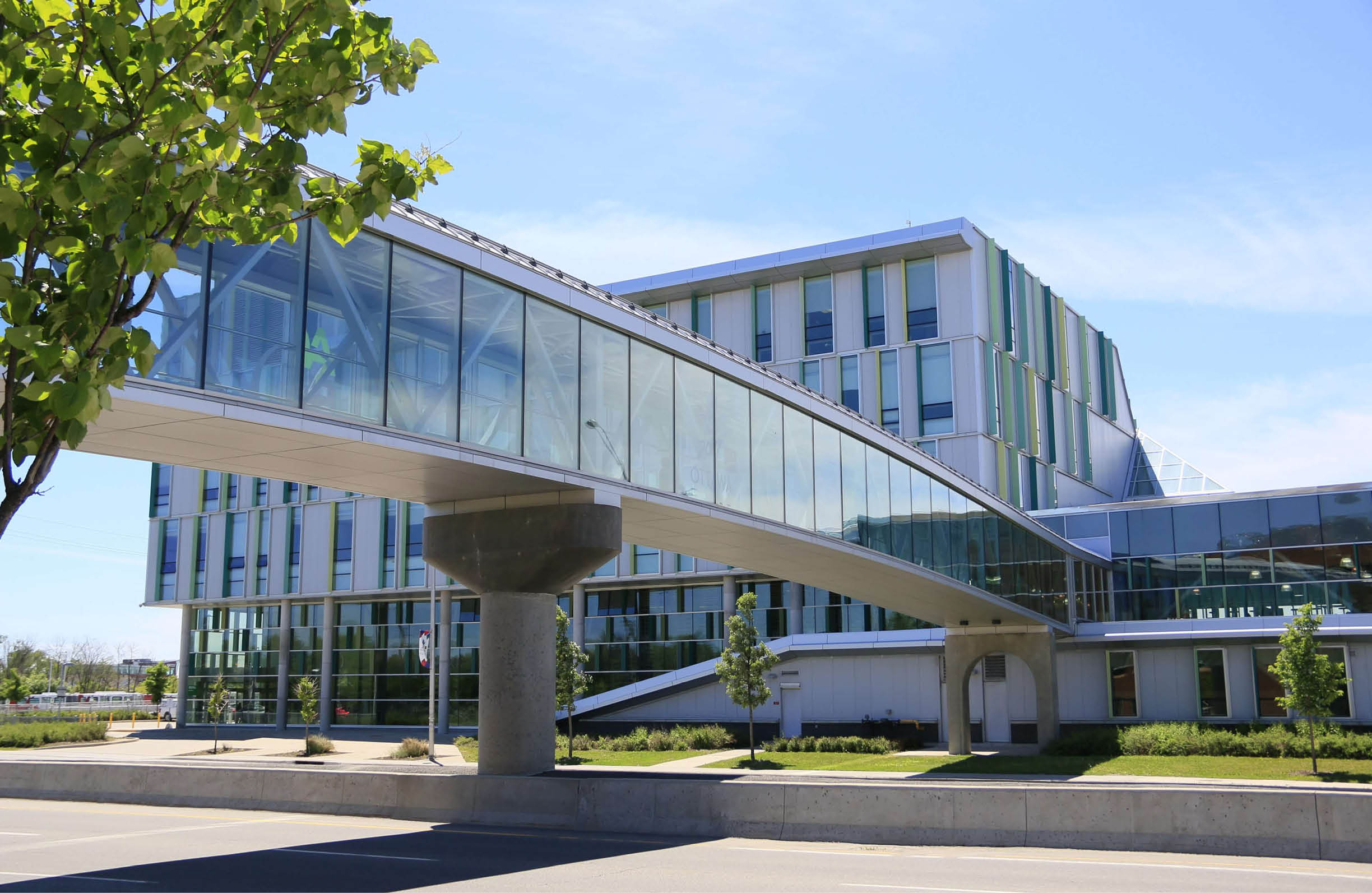 Photo of the Bridge leading from A Buildign to ACCE Building at the Ottawa Campus.