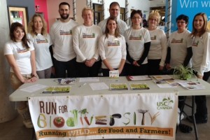 Students, staff and faculty members of the Algonquin Run for Biodiversity Team 